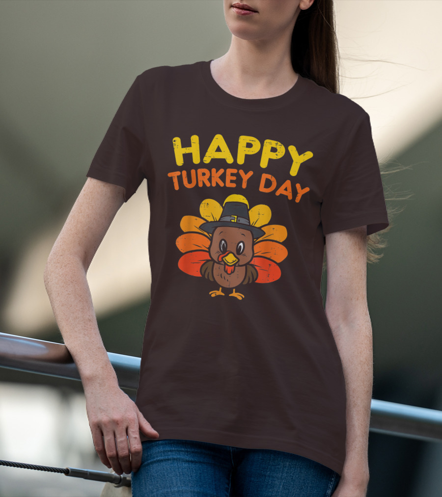 Happy Turkey Day Cute Thanksgiving Pilgrim Turkey T-Shirt