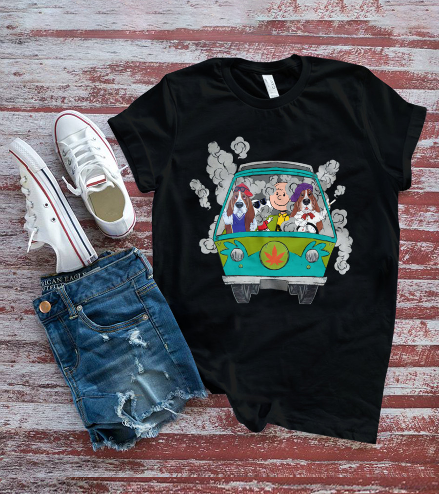 Basset Hound Ds0 Charlie Brown Snoopy Mystery Machine Smoke T-Shirt