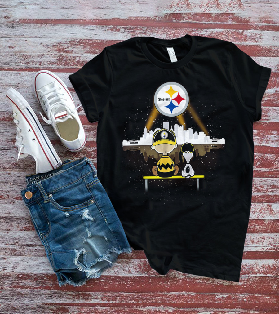 Charlie Brown Snoopy Steelers Skyline Reflection T-Shirt