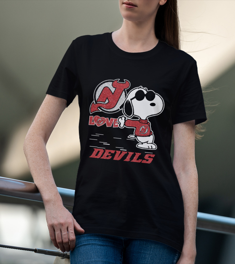 Snoopy Love New Jersey Devils Hockey T-Shirt