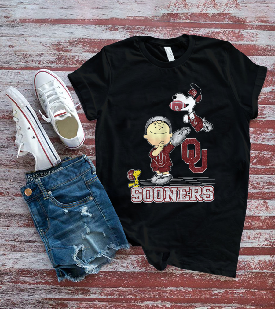 Snoopy OU Sooners Peanuts Football Fan T-Shirt