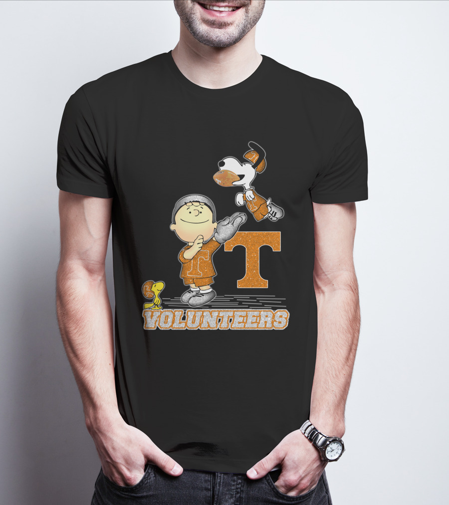 Snoopy Football Love Tennessee Volunteers Peanuts Characters T-Shirt