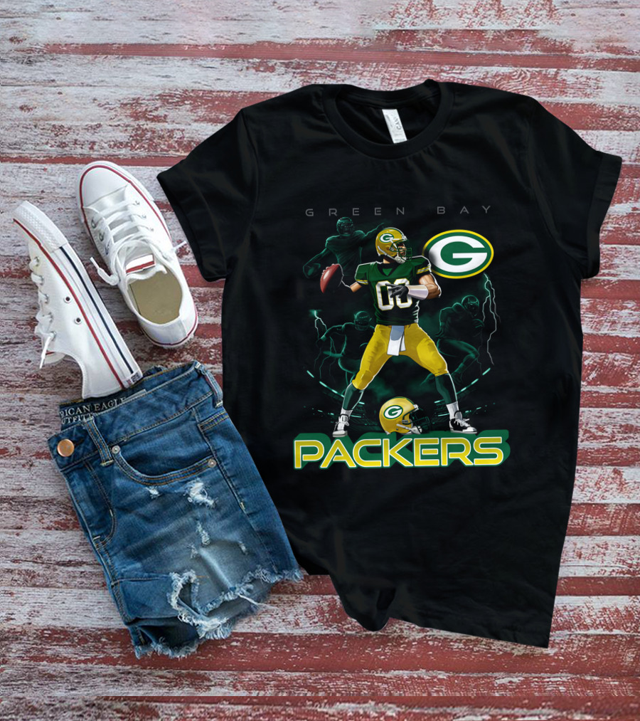 Green Bay Packers Quarterback Action And Helmet T-Shirt