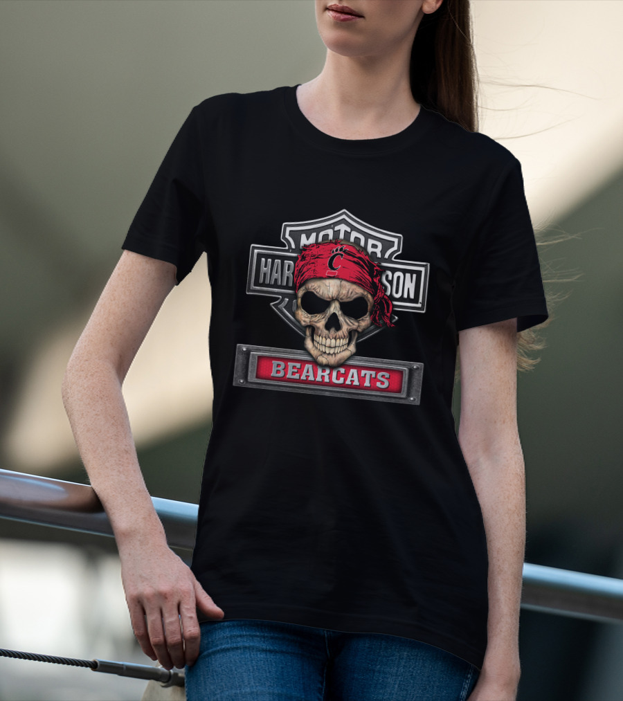 Hd Ncaa Cincinnati Bearcats Skull Logo With Red Bandana T-Shirt