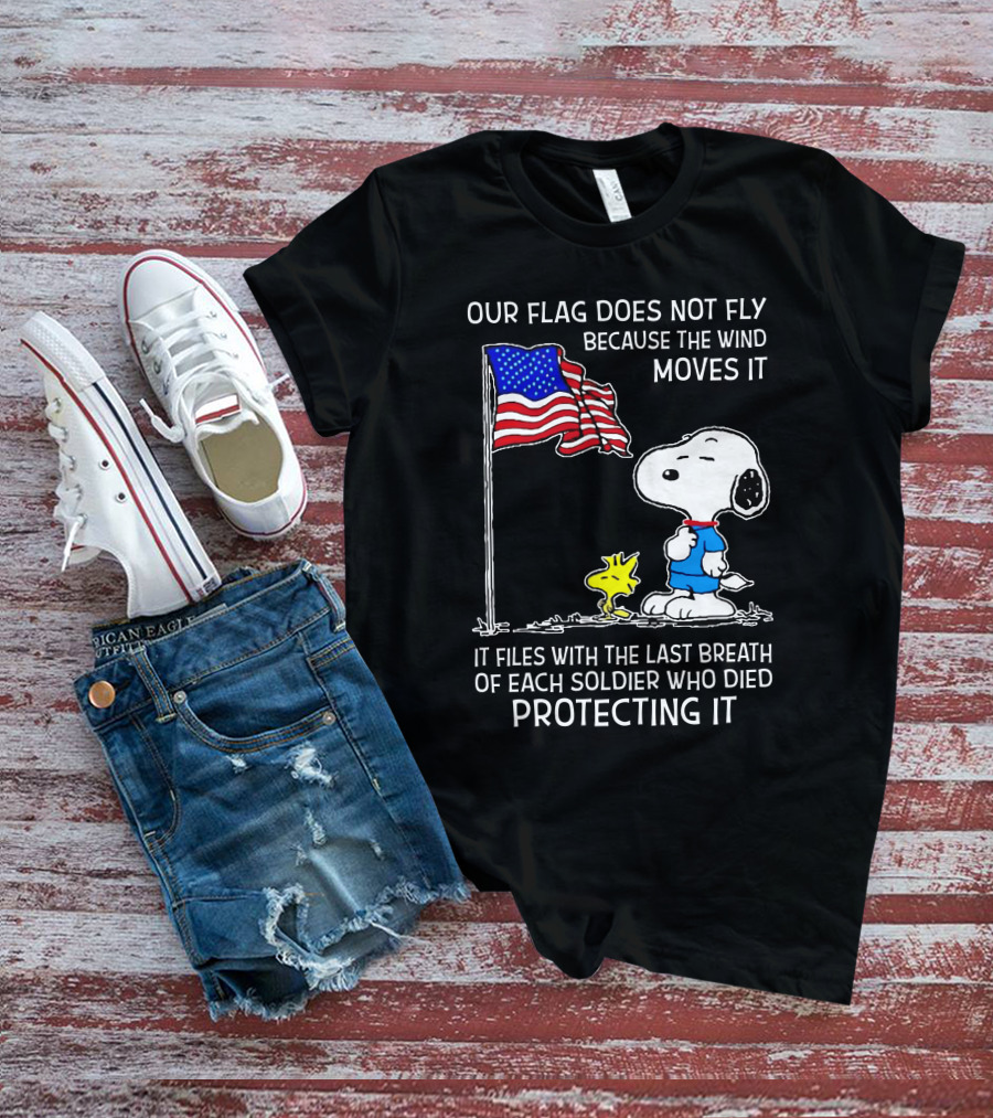 Snoopy And Woodstock With American Flag Tribute To Soldiers T-Shirt