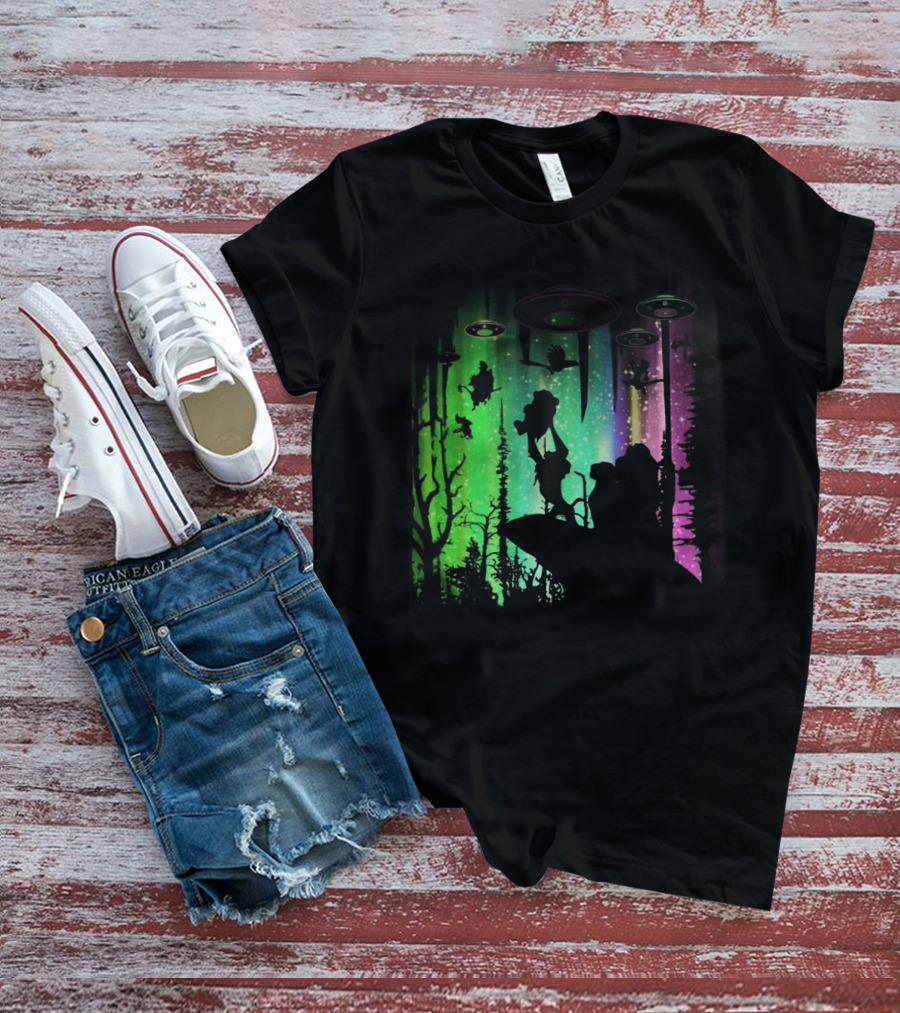 The Lion King Silhouette With UFOs And Aurora In Storm Area Scene T-Shirt