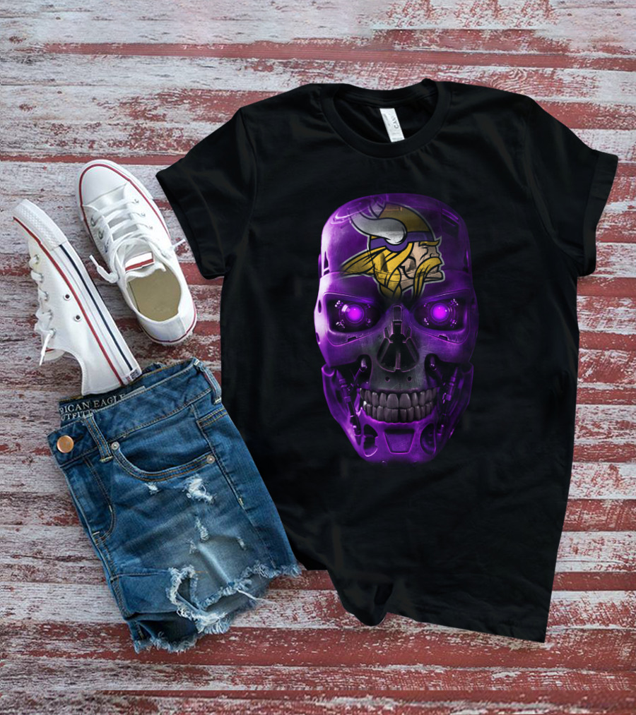 Vikings Skull Helmet Futuristic Purple Glowing Eyes T-Shirt