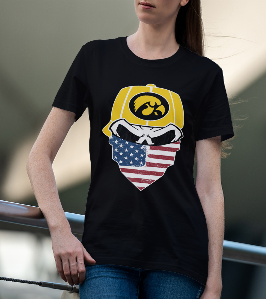 Hawkeyes Skull American Flag Bandana T-Shirt