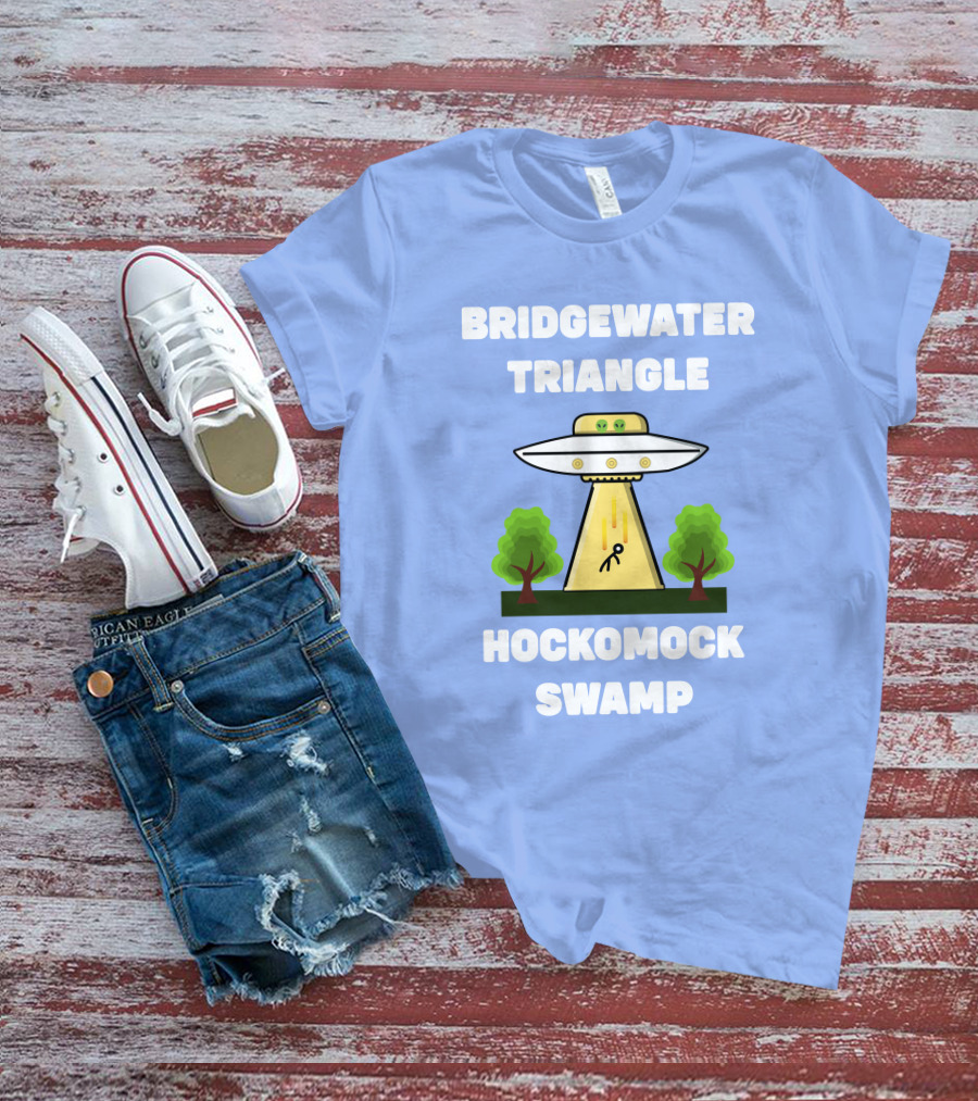 Bridgewater Triangle Hockomock Swamp UFO Alien Abduction Scene T-Shirt