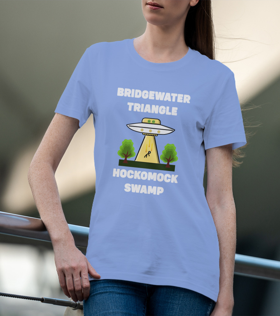 Bridgewater Triangle Hockomock Swamp UFO Alien Abduction Scene T-Shirt