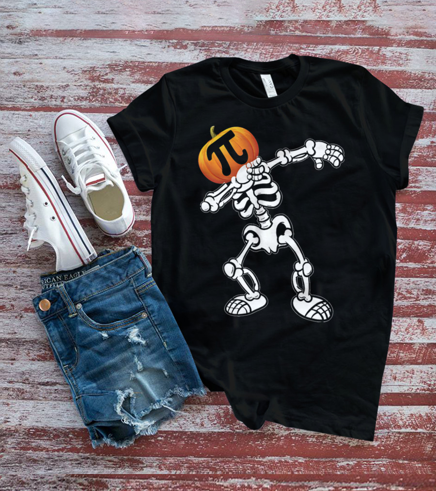 Funny Halloween Skeleton Dabbing Pumpkin Pi Math T-Shirt