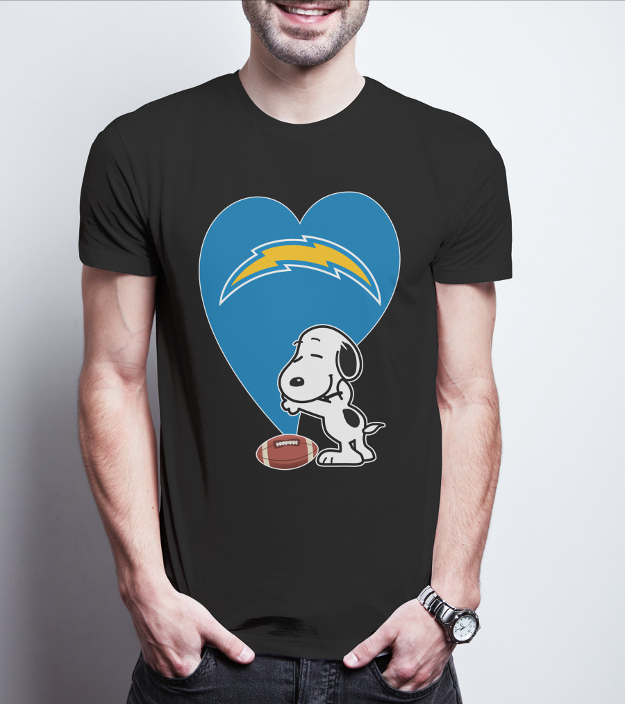 Los Angeles Chargers Snoopy Football Heart Hug T-Shirt