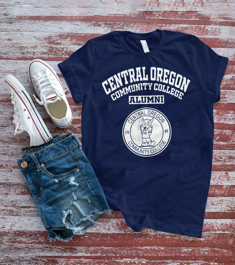 Central Oregon Community College Alumni 1949 Mascot Emblem T-Shirt