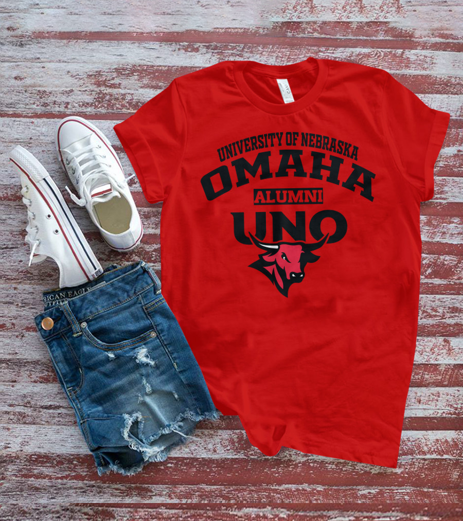 University Of Nebraska Omaha UNO Alumni Bull T-Shirt