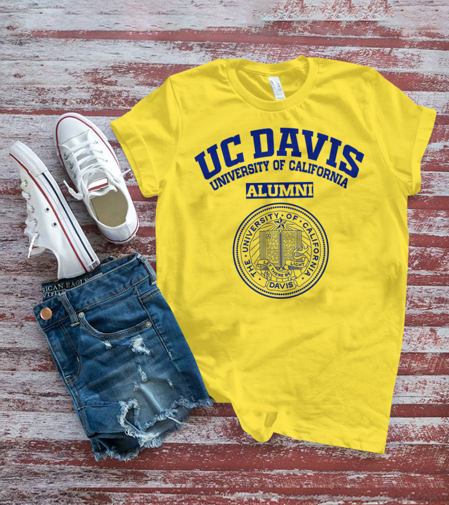 UC Davis University Of California Alumni Seal T-Shirt