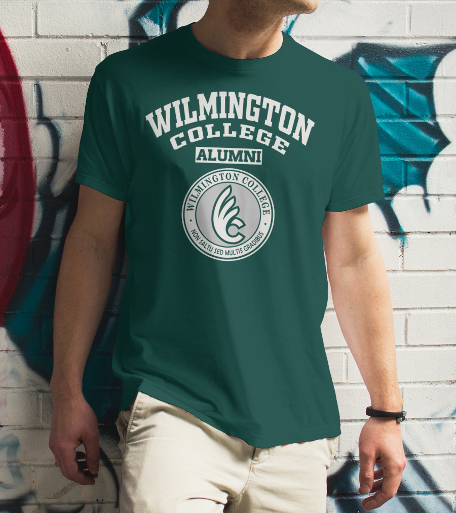 Wilmington College Alumni Non Saltu Sed Multis Gradibus T-Shirt