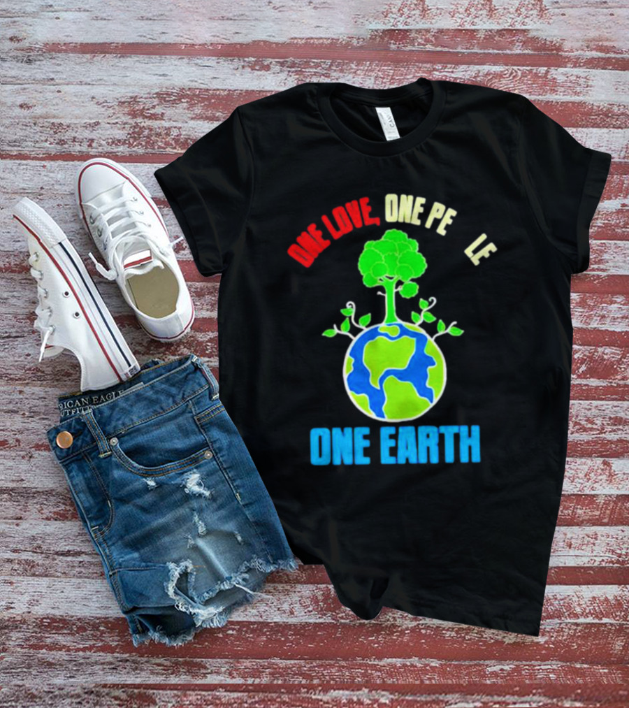 One Love One People One Earth Green Tree Globe Earth Day T-Shirt