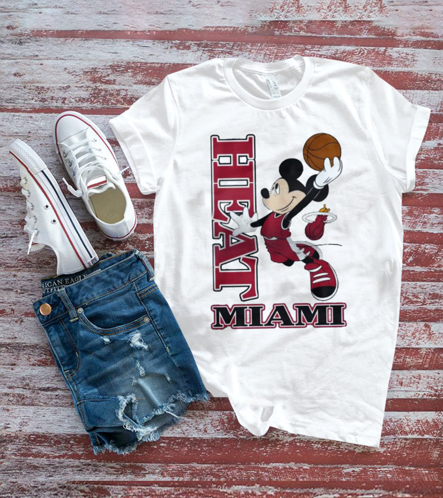 Mickey Mouse Miami Heat NBA Basketball Jumping Dunk T-Shirt