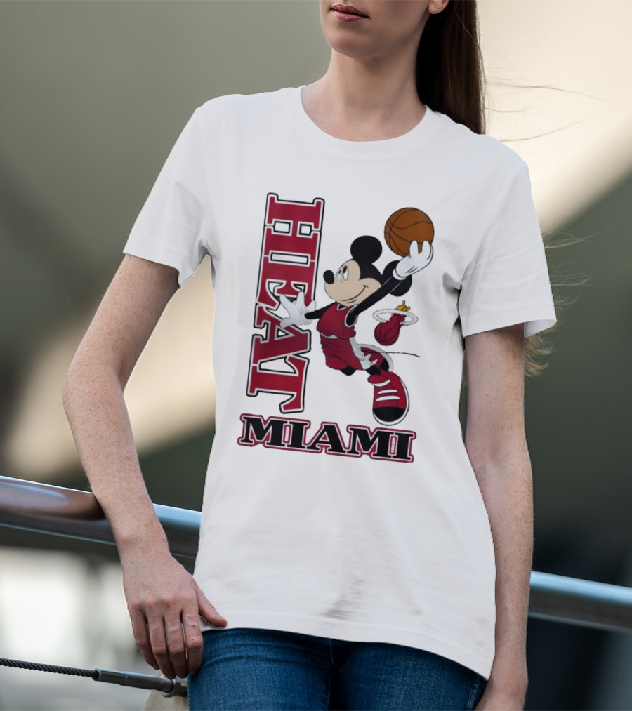 Mickey Mouse Miami Heat NBA Basketball Jumping Dunk T-Shirt
