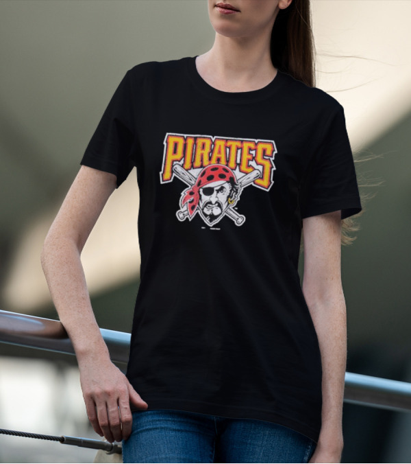 Pittsburgh Pirates Youth Distressed Vintage Crossed Bats T-Shirt