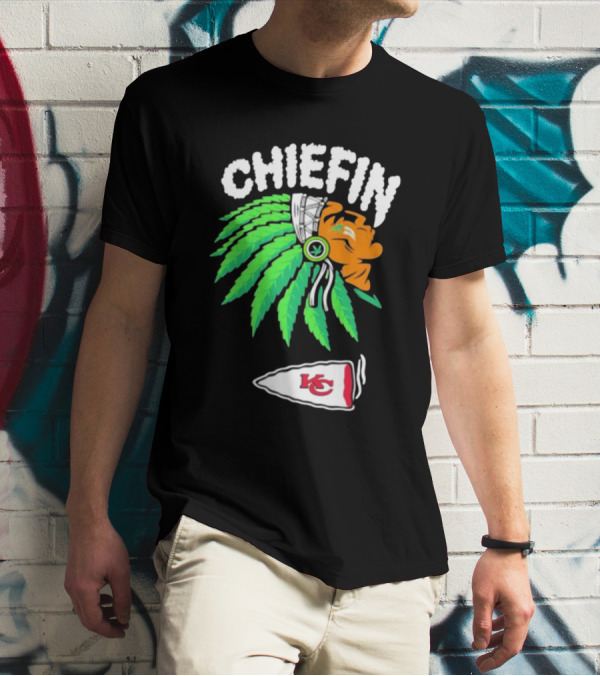 Kansas City Chiefs Chiefin Native Headdress Football T-Shirt