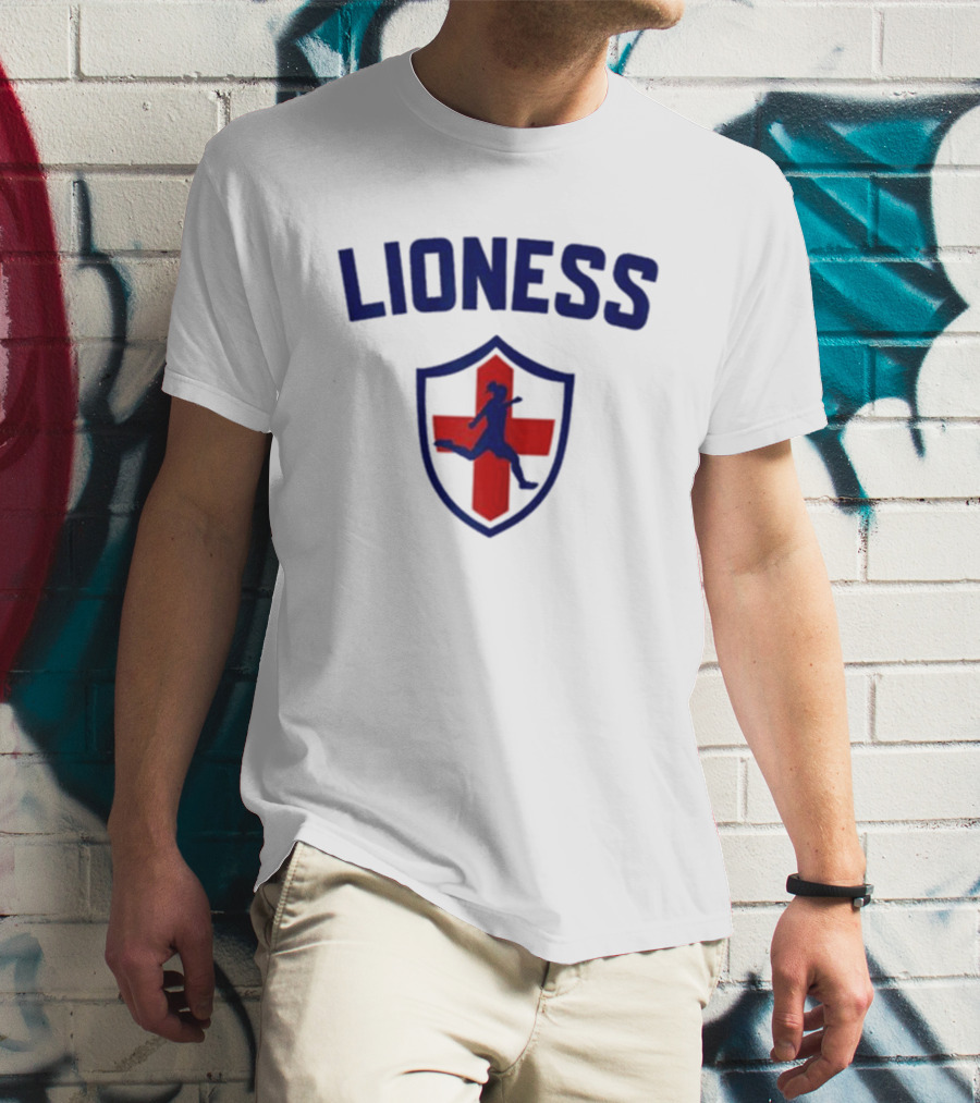 LIONESS England Team Crest Soccer Player Emblem T-Shirt