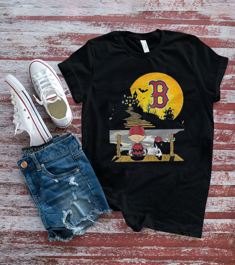Snoopy And Charlie Brown Boston Red Sox Halloween Moon Scene T-Shirt