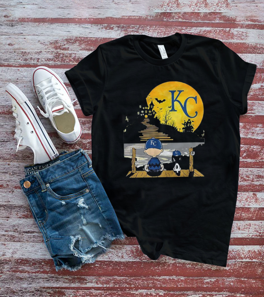 Snoopy Charlie Brown Halloween Kansas City Royals Moon Scene T-Shirt