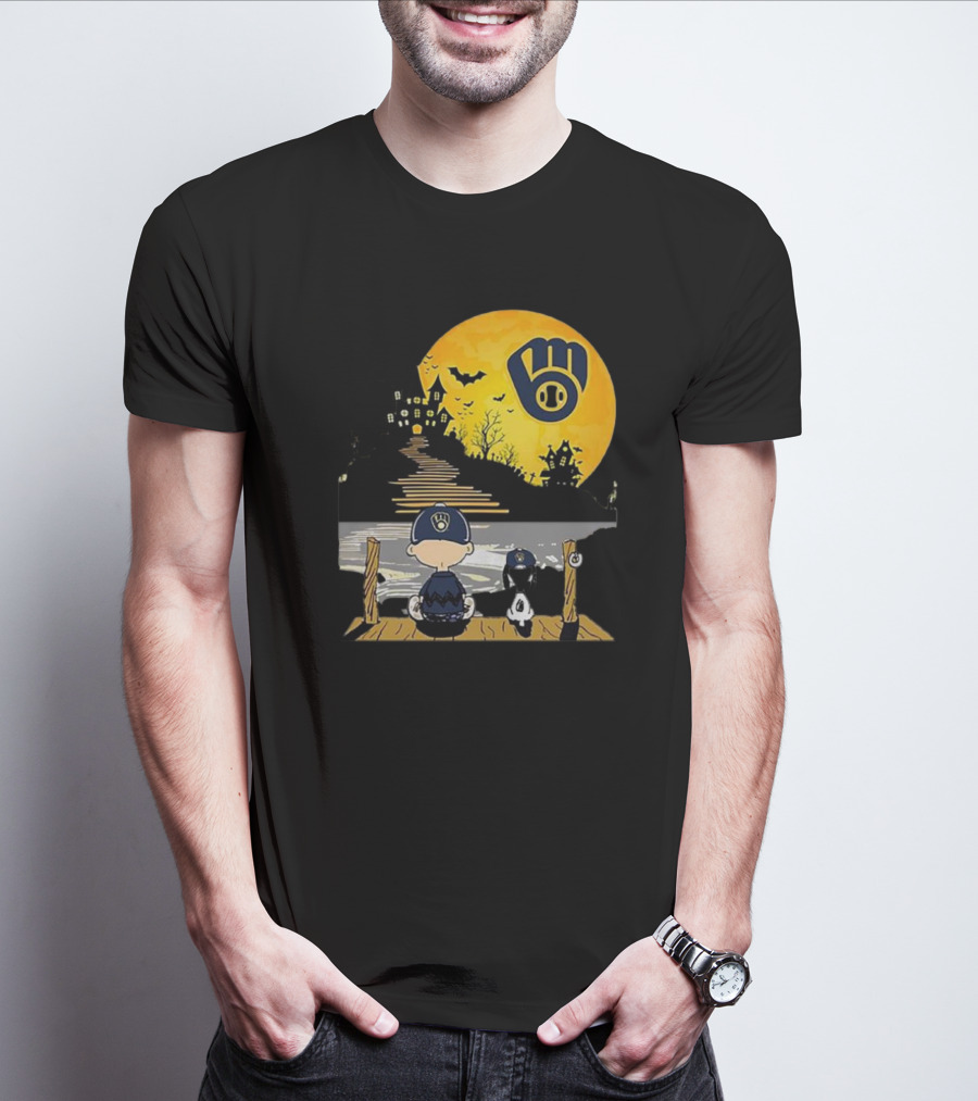 Snoopy Charlie Brown Under Moon Milwaukee Brewers Halloween Mansion Bats T-Shirt