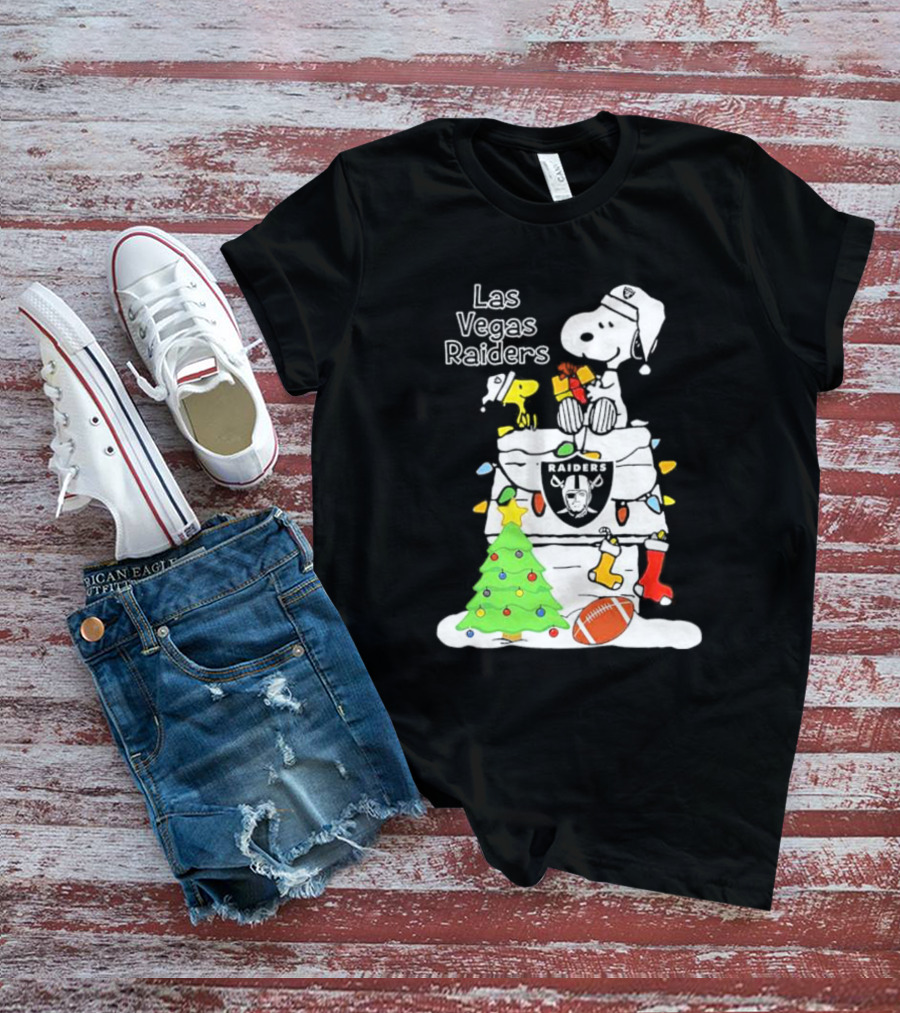 Las Vegas Raiders NFL Christmas Snoopy And Woodstock With Tree And Football T-Shirt