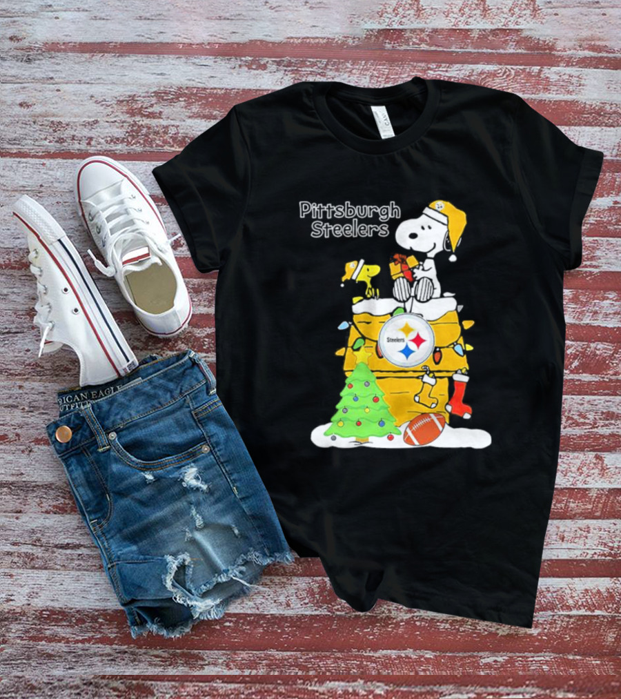 Pittsburgh Steelers Christmas Snoopy Rooftop Holiday Scene T-Shirt