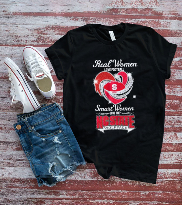 Real Women Love Football Smart Women Love The NC State Wolfpack Diamond Heart T-Shirt