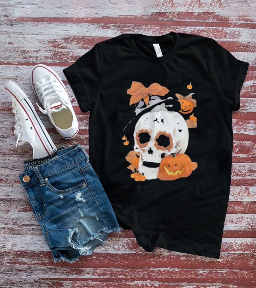The Witch's Skull Pumpkin Halloween Hat And Laughing Jack-O'-Lanterns T-Shirt