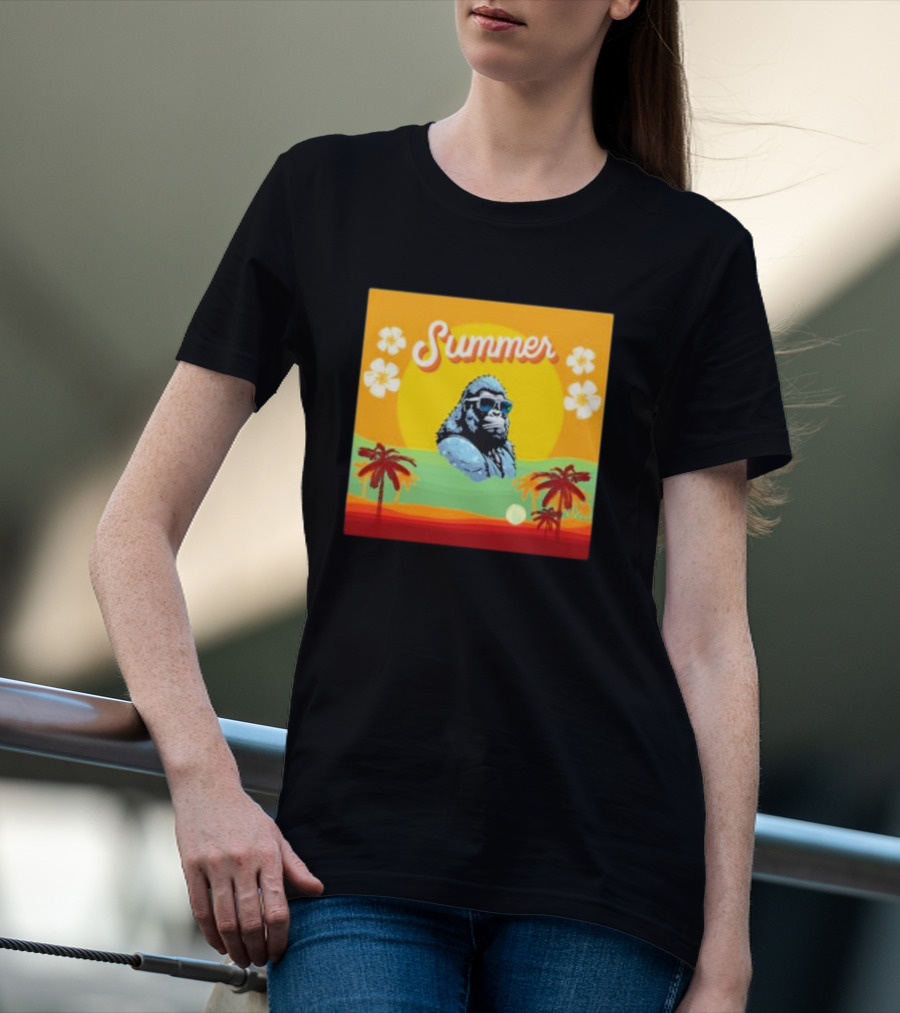 Summer Gorilla Beach Palm Trees Sun Vintage Retro T-Shirt