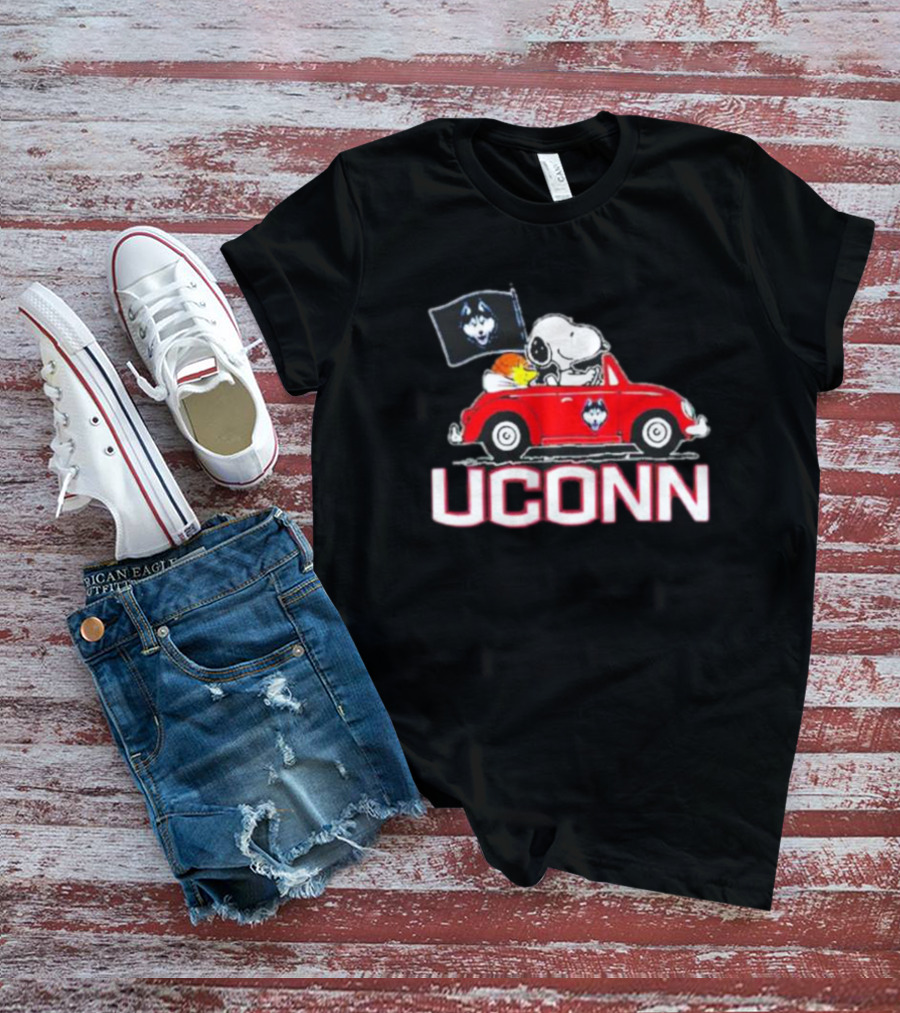 UCONN Huskies Snoopy And Woodstock Driving Red Car With Flag T-Shirt
