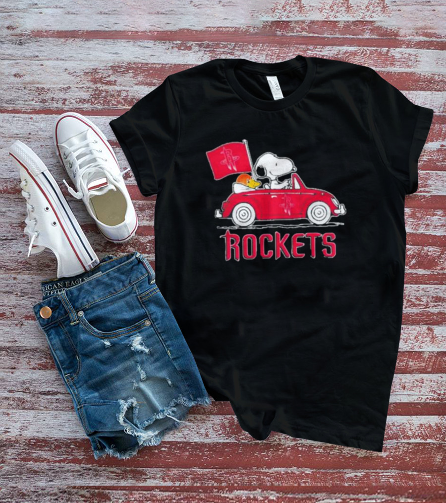 Houston Rockets Snoopy Dog Driving Red Car With Basketball Flag T-Shirt