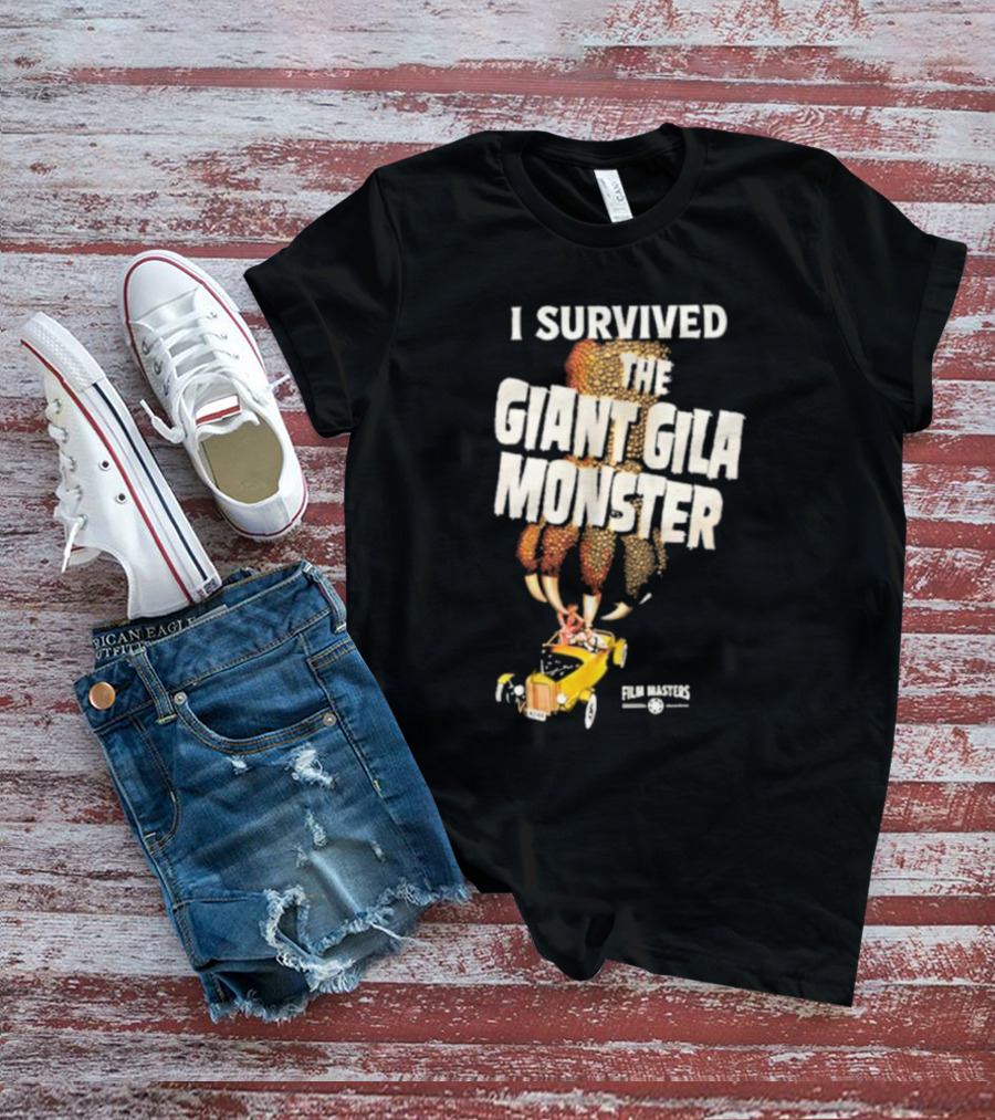 I Survived The Giant Gila Monster Film Masters Vintage Car Scene T-Shirt