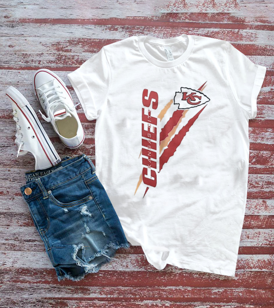 Kansas City Chiefs KC Arrowhead Logo Red Yellow Scratch Marks T-Shirt