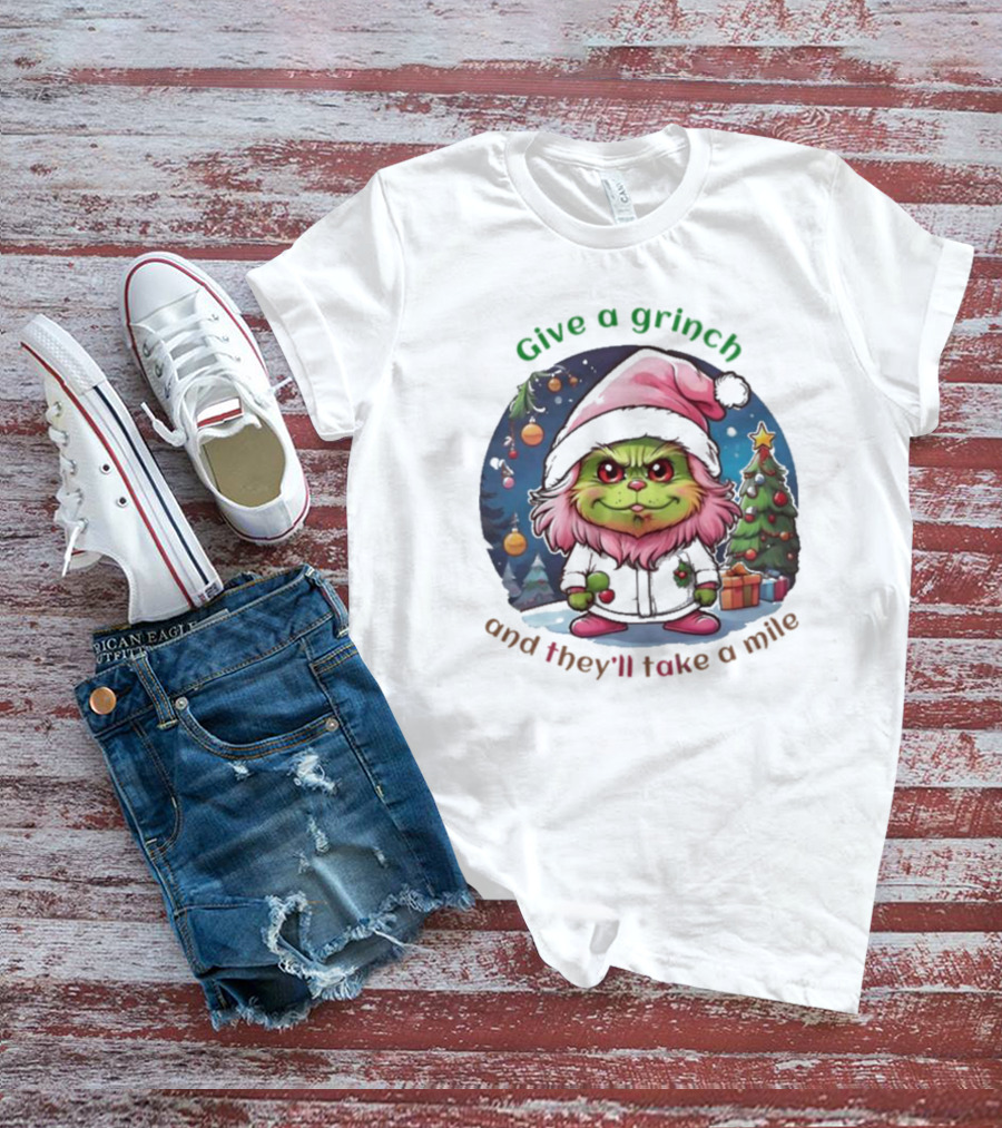 Chibi Pink Grinch Christmas Scene Give A Grinch And They’ll Take A Mile T-Shirt