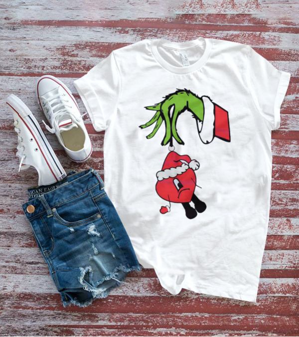 Grinch Hand Holding Santa Hat Bad Bunny Xmas T-Shirt