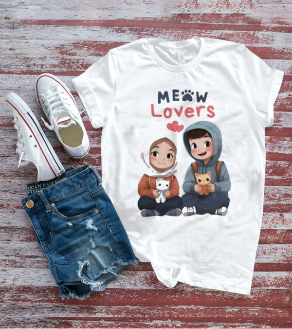 Meow Lovers Cute Boy And Girl With Kittens T-Shirt