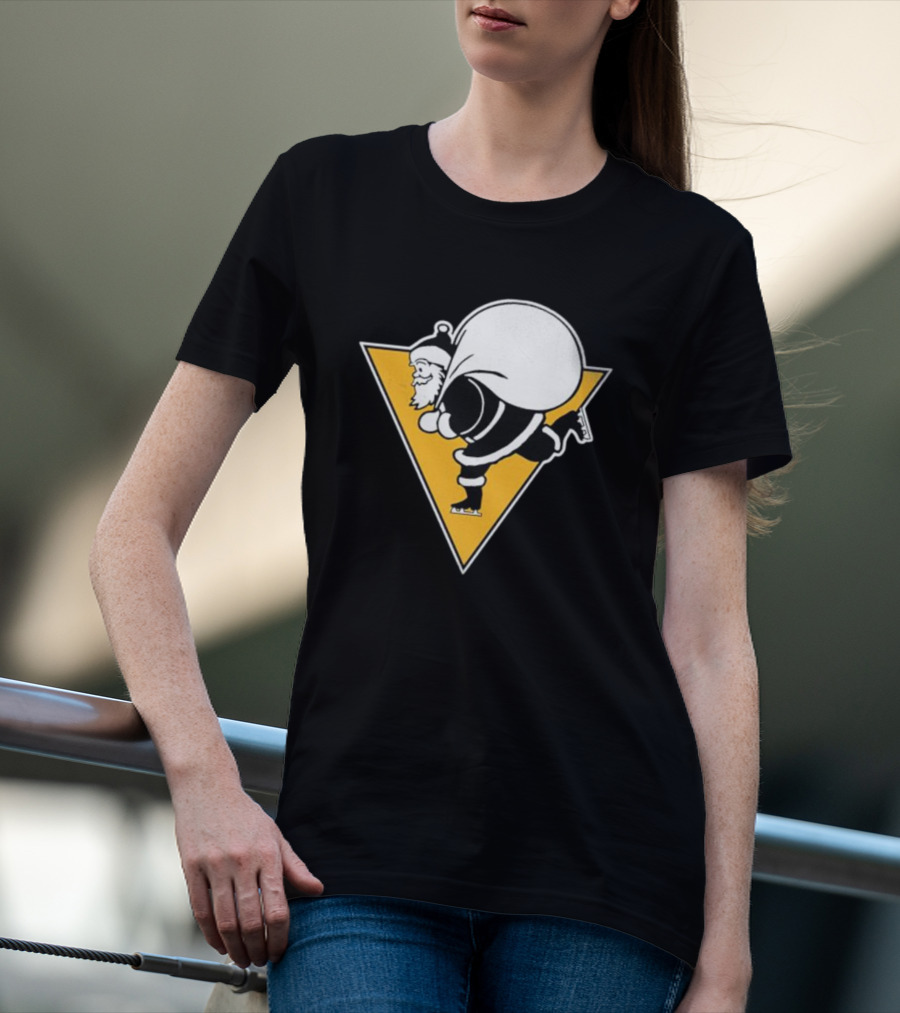 Pittsburgh Penguins Santa Skates Christmas Hockey T-Shirt