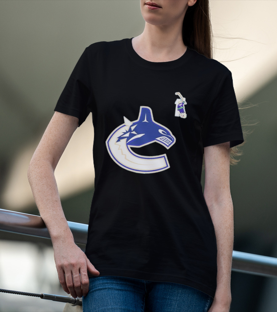 Luongo #1 Vancouver Canucks Orca Logo Ring Of Honour T-Shirt