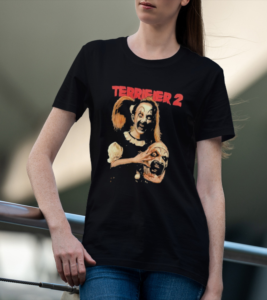 Terrifier 2 Horror Clown Character Holding Severed Head T-Shirt