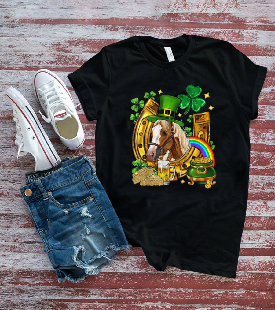 Horse Luck Gold Leprechaun Hat Shamrock Horseshoe Pot Of Gold Rainbow T-Shirt