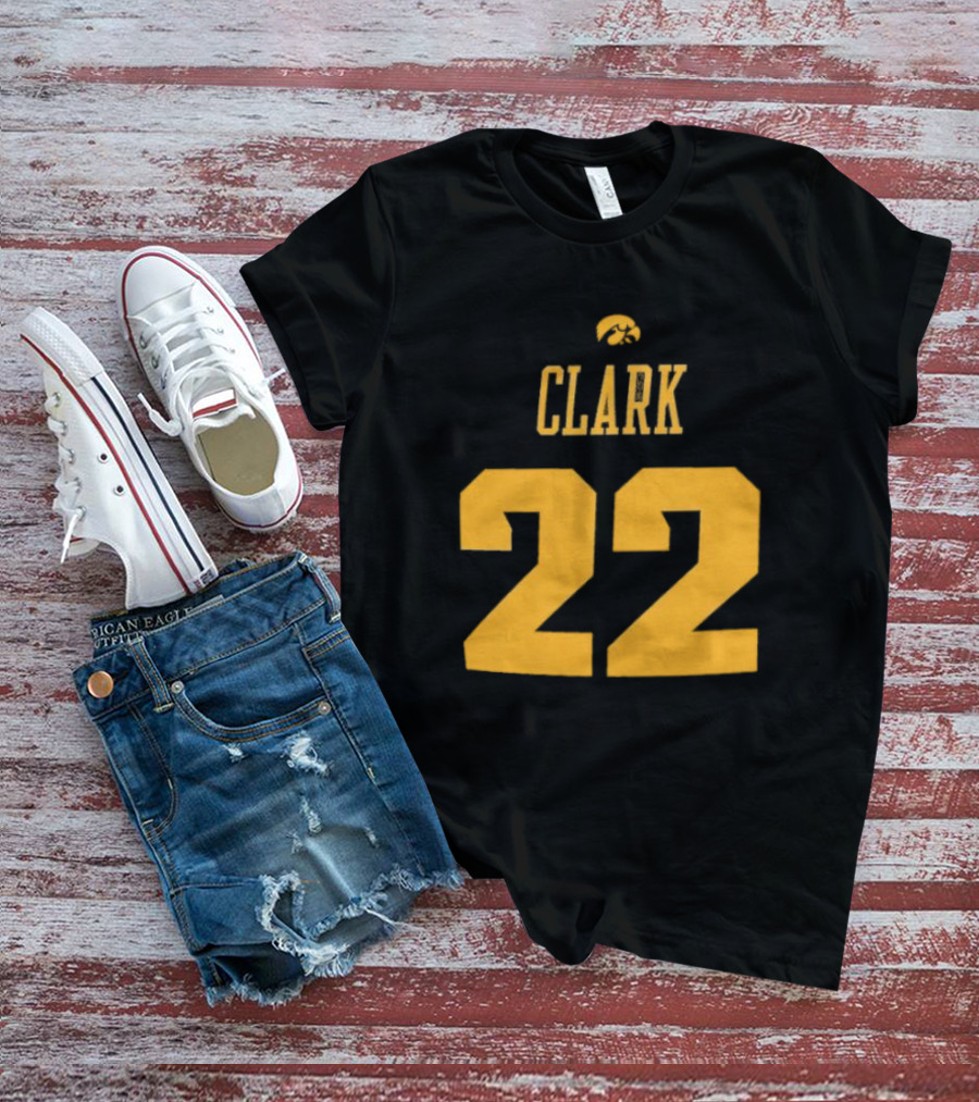 Caitlin Clark Iowa Hawkeyes 22 Record Breaking T-Shirt