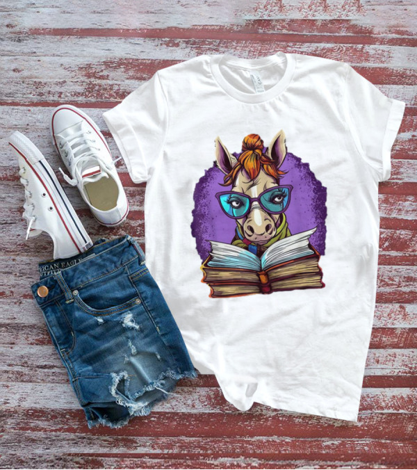 Book Lover Cute Horse Reading Glasses Teacher Librarian T-Shirt