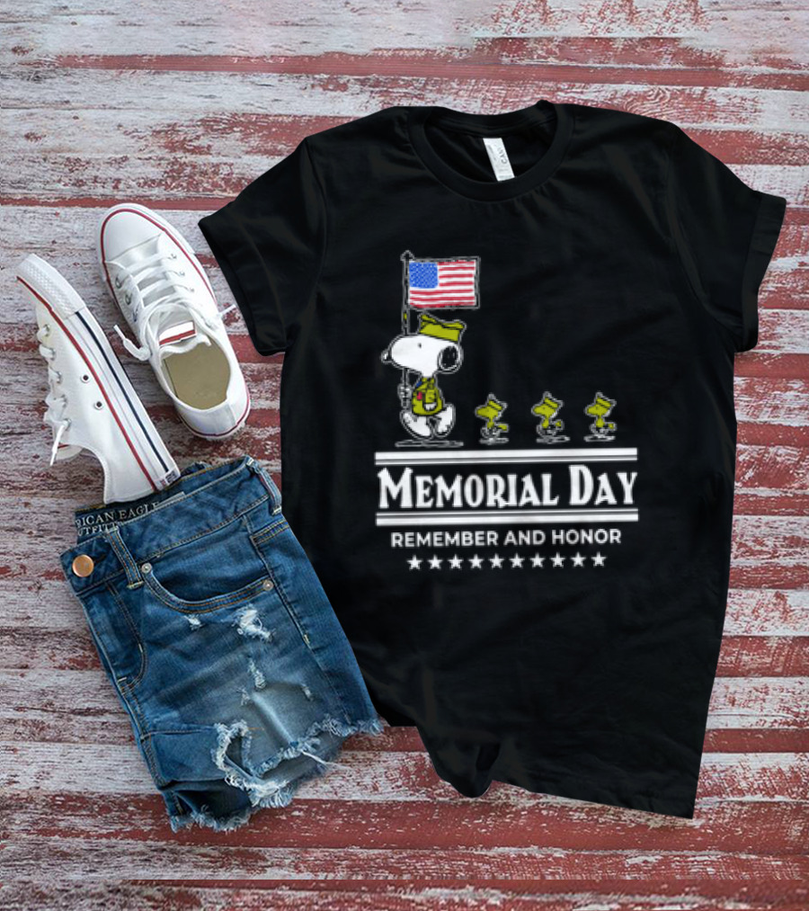 Memorial Day Snoopy And Woodstock Remember And Honor With American Flag T-Shirt