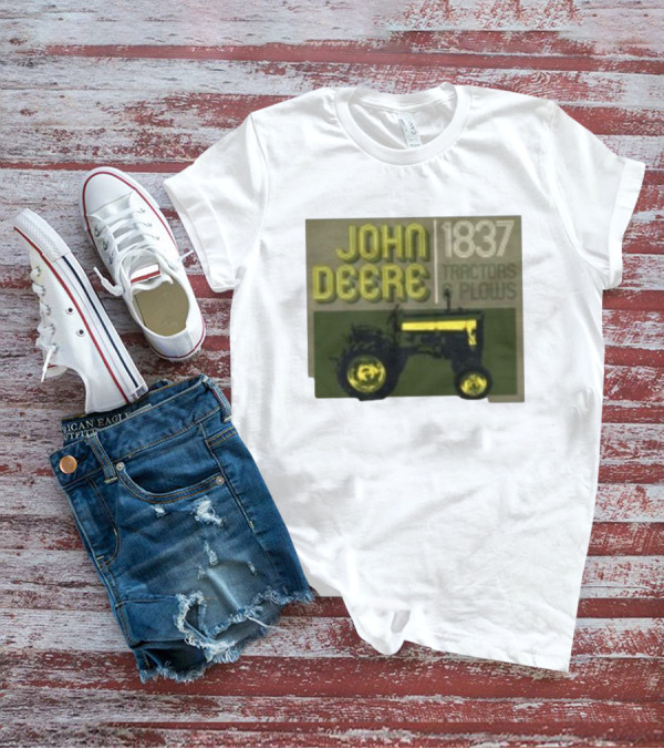 John Deere 1837 Tractors Plows Vintage Logo With Green Tractor Iconic T-Shirt