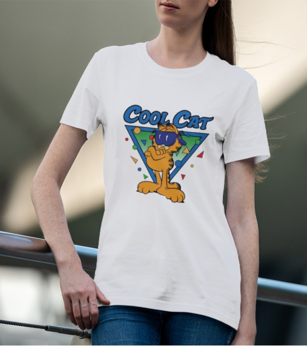 Quinton Reviews Wearing Garfield Cool Cat Retro T-Shirt